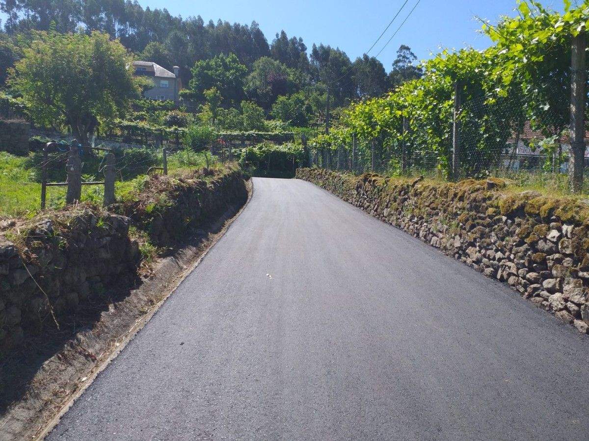 Pavimentación de A Peralba, en Marcon