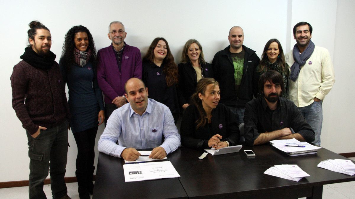 Integrantes de la lista 'PontevedraPODE' que aspira a dirigir la estructura local de Podemos