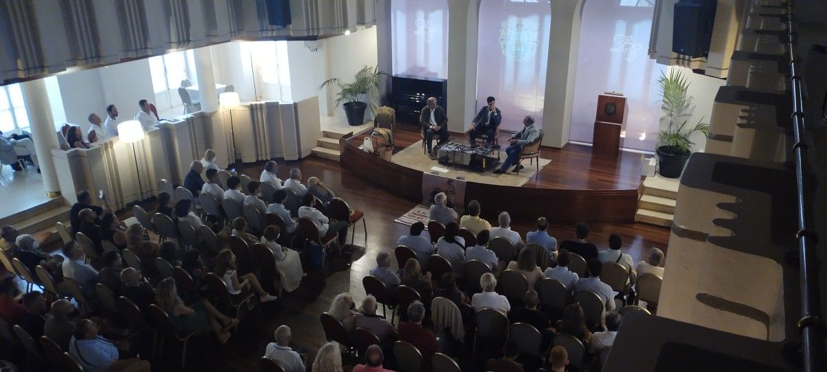Encuentro del torero Tomás Rufo con la afición de Pontevedra