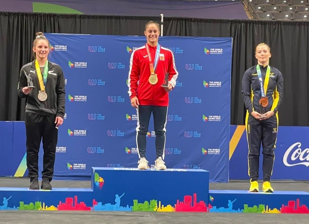 Melania Rodríguez, no alto do podio dos World Games