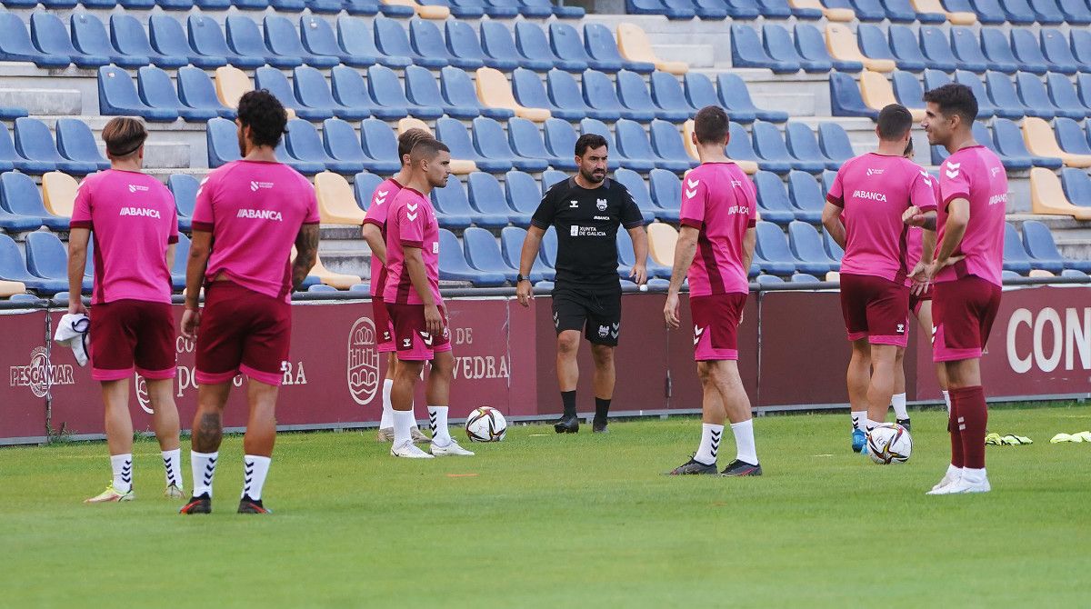 Primer entrenamiento del Pontevedra CF 22/23