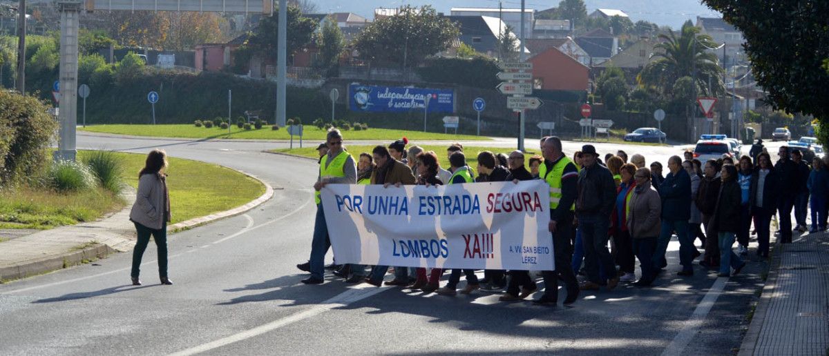 Vecinos de Lérez protestan por la falta de seguridad en la N-550