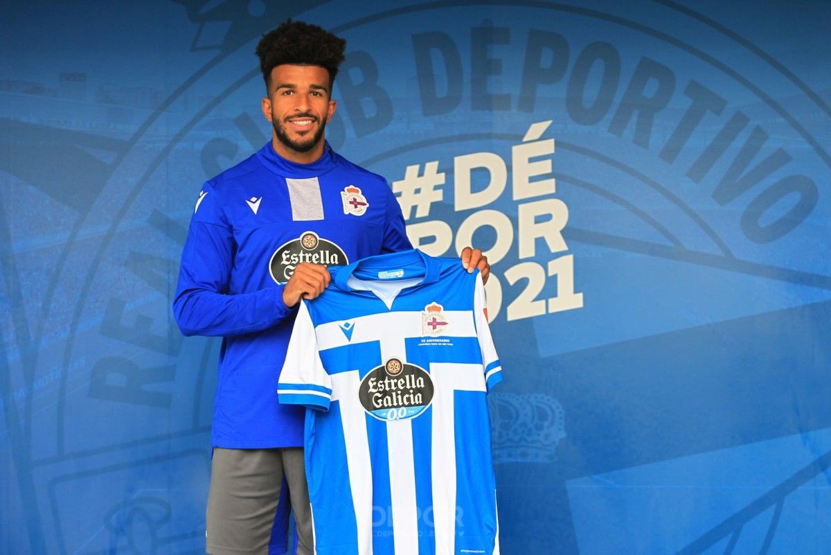 Derik Osede na súa presentación como xogador do Deportivo