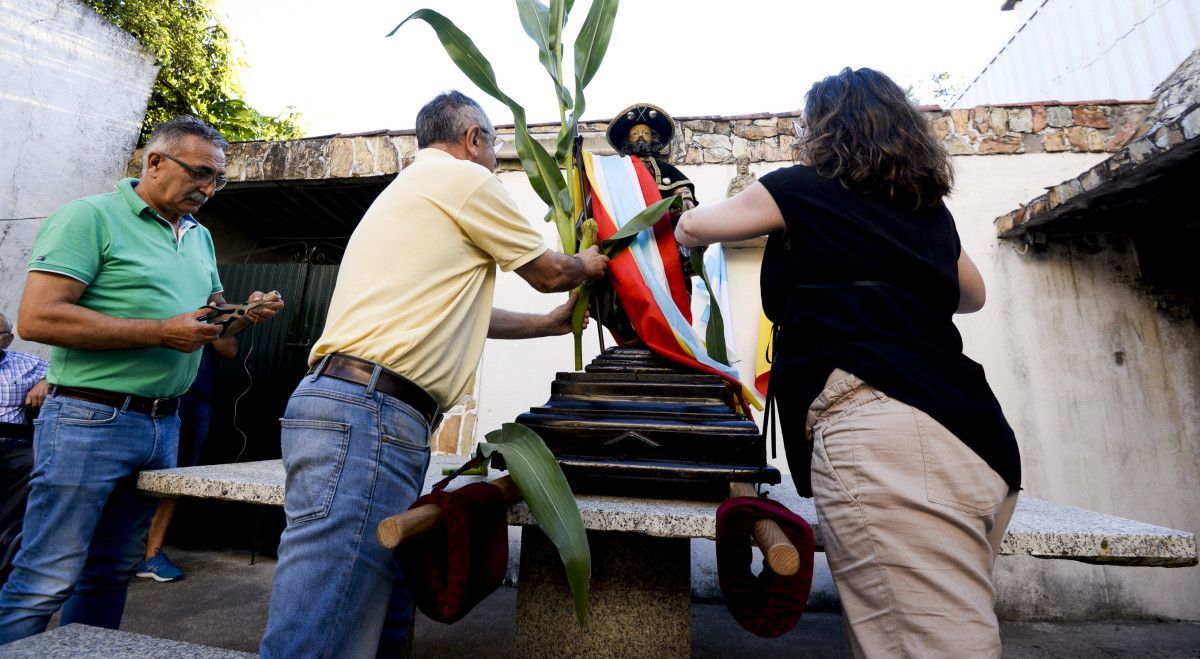 Procesión de Santiaguiño do Burgo para recoller uvas e millo