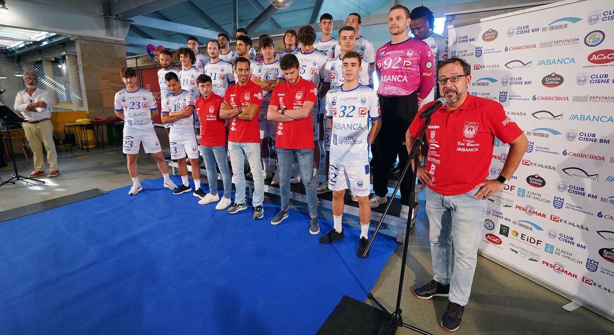 El Cisne presenta a su equipo para la temporada en Asobal 2022-2023