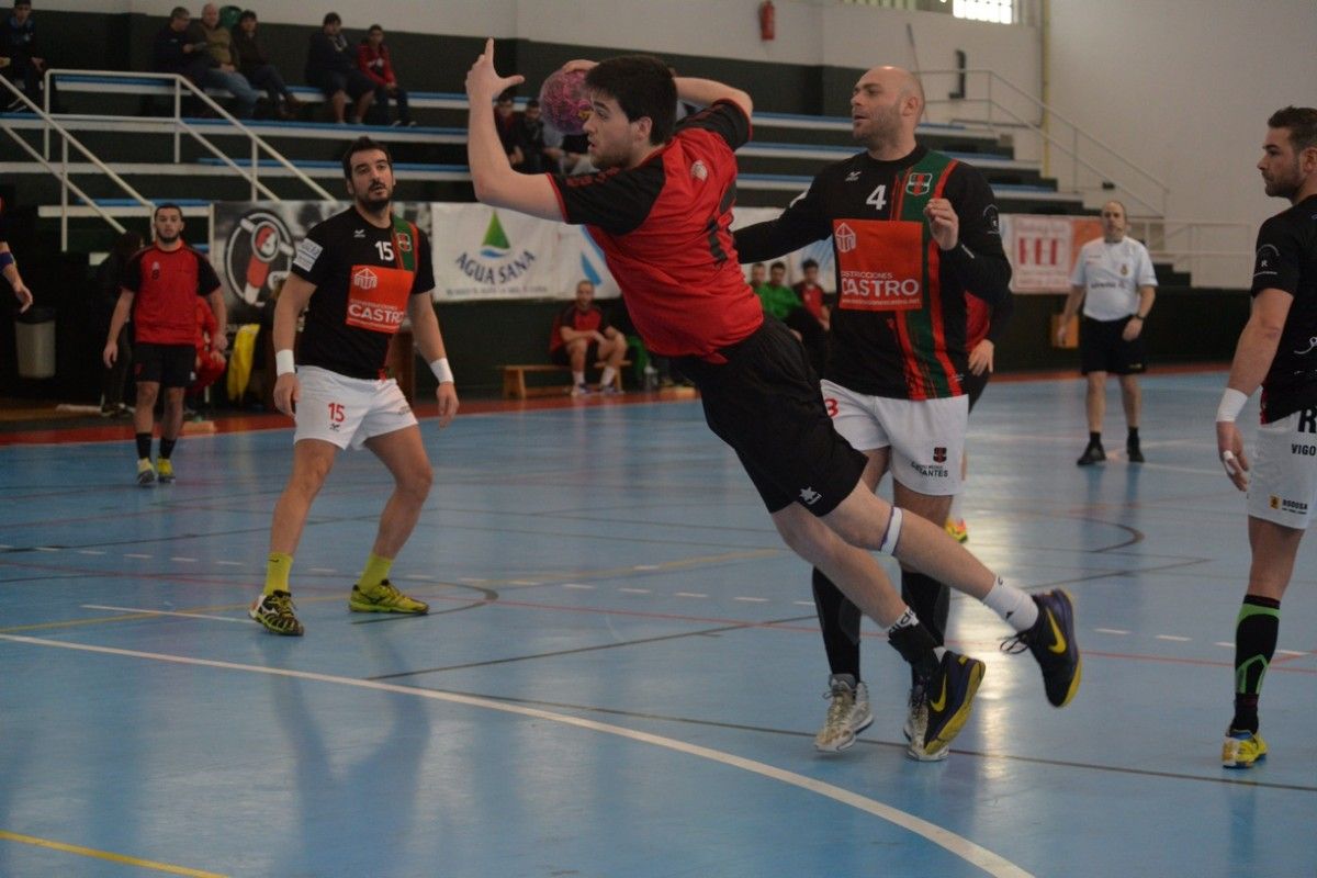 Partido entre Poio Artai y BM Chapela en A Seca