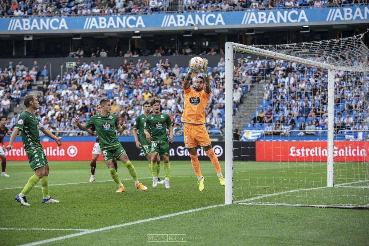Partido de liga entre el Deportivo y el Pontevedra en Riazor