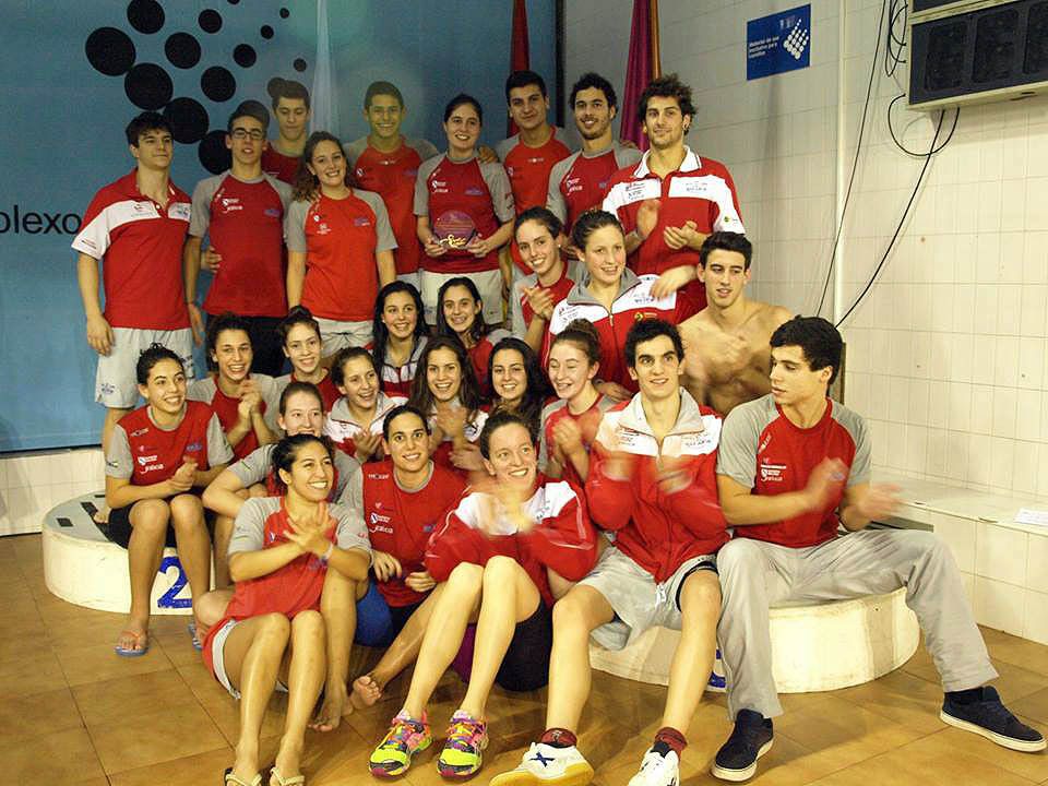 Equipo do Galaico tras impoñerse no Campionato Galego de Inverno