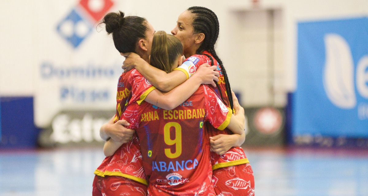 Partido entre Poio Pescamar e Futsal Alcantarilla na Seca