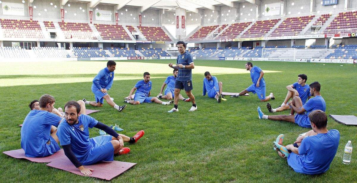 Primeiro adestramento do Pontevedra ás ordes de Luisito