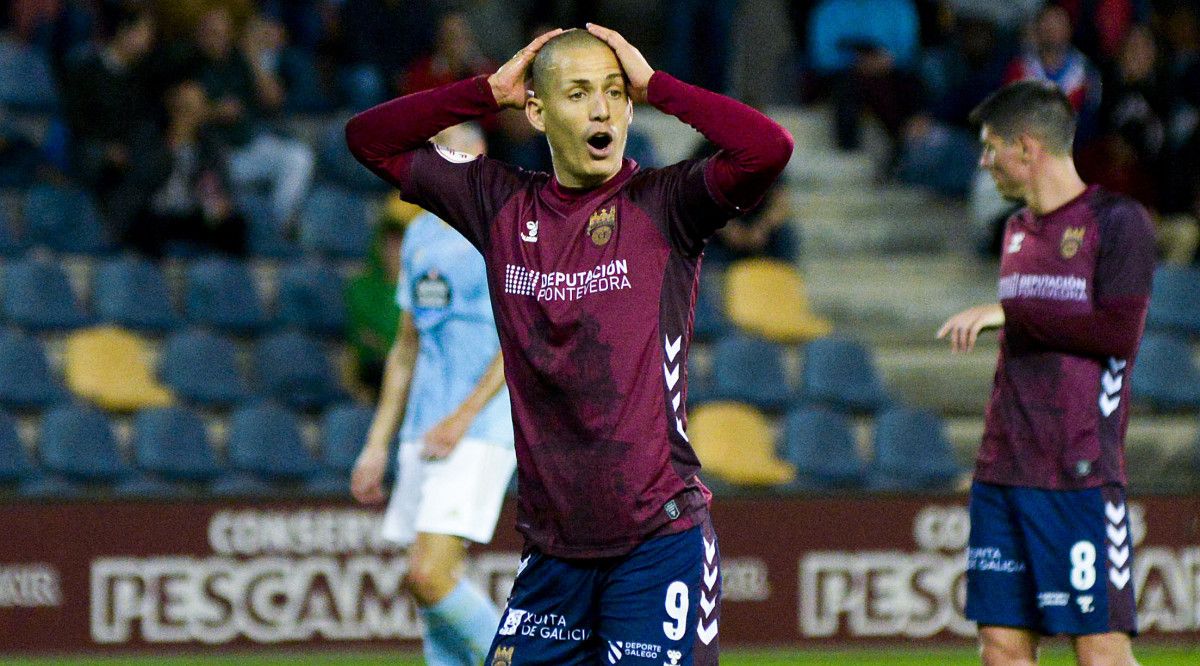 Partido de Primera RFEF entre Pontevedra CF y RC Celta de Vigo B en Pasarón