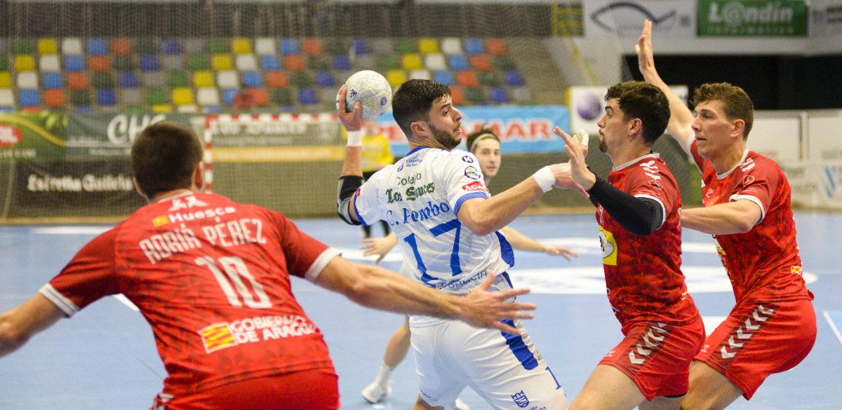 Partido de Liga Asobal entre Cisne y Bada Huesca en el Príncipe Felipe