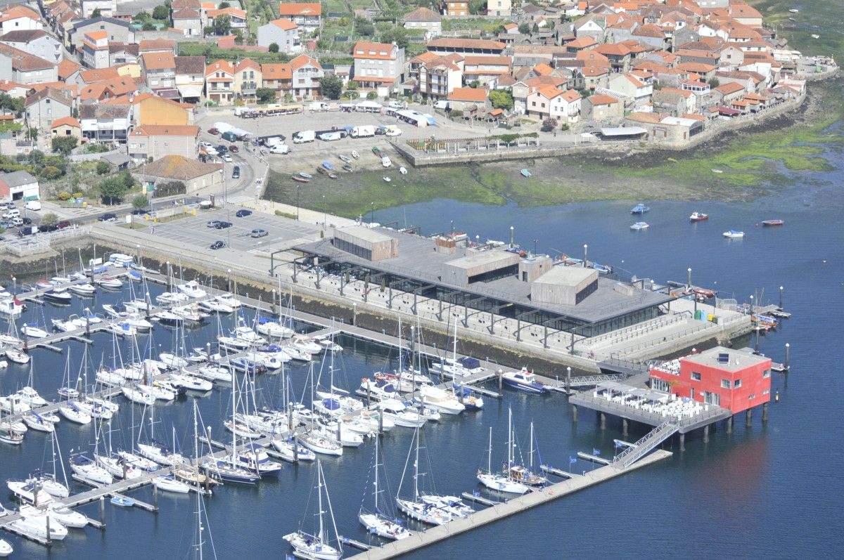 Porto de Combarro, no Concello de Poio