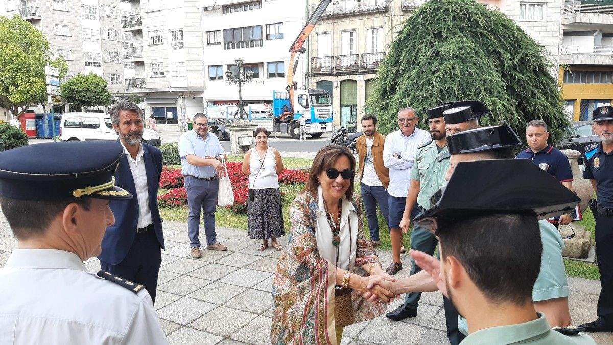 Maica Larriba saluda a los participantes en la reunión