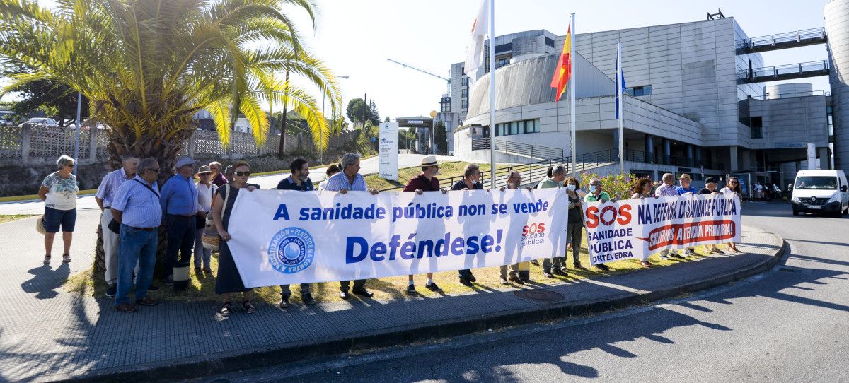 Protesta de SOS Sanidade Pública no Hospital Montecelo