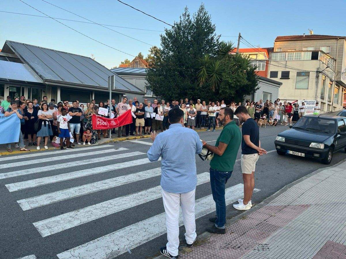 A veciñanza de Moraña mobilízase contra a falta de médicos no centro de saúde