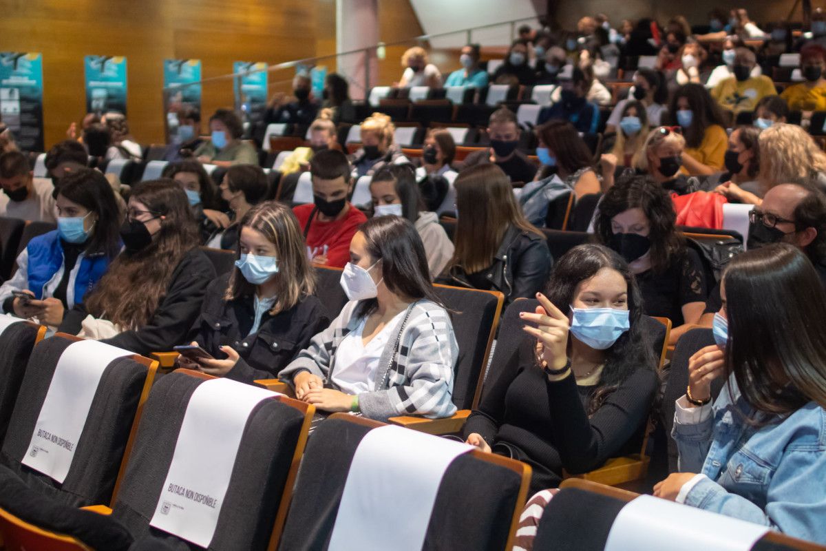 Público na sala de proxección do FicBueu en 2021