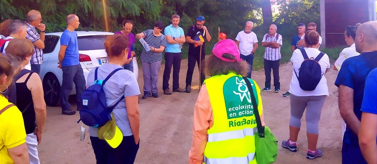 Participantes en una actividad de Ecoloxistas en Acción