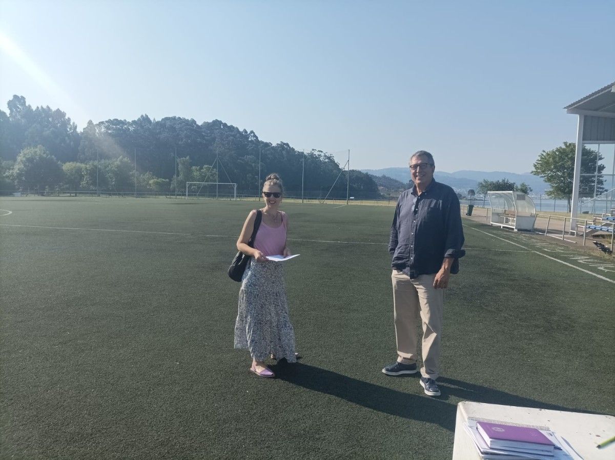 Marga Caldas no campo de fútbol da Seca