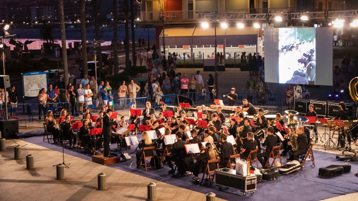 A Banda de Música de Sanxenxo celebra o seu 20 aniversario cun concerto na Praza dos Barcos