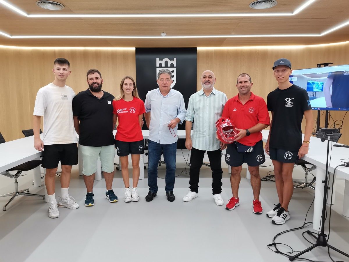 Recepción en el Concello de Pontevedra a los taekwondistas Sara Cortegoso, Álex Pazos y Mauro Fentanes