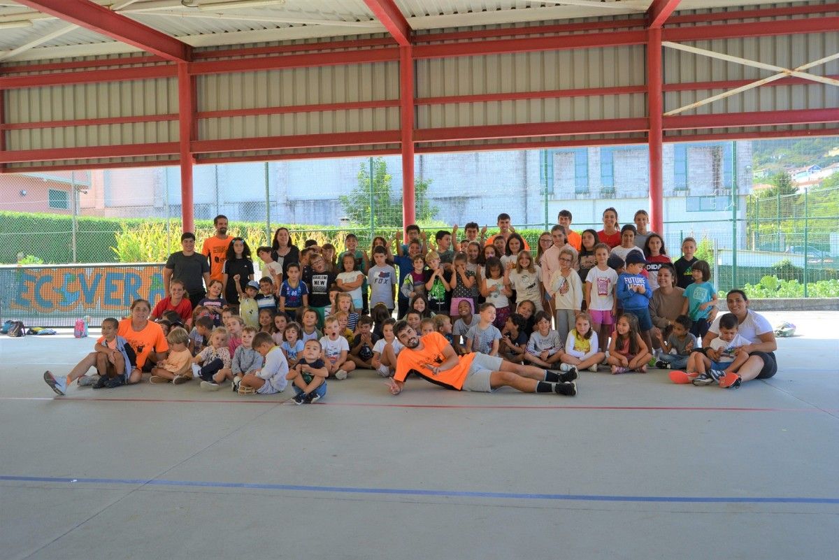 Participantes en el programa ‘Concilia Bueu’
