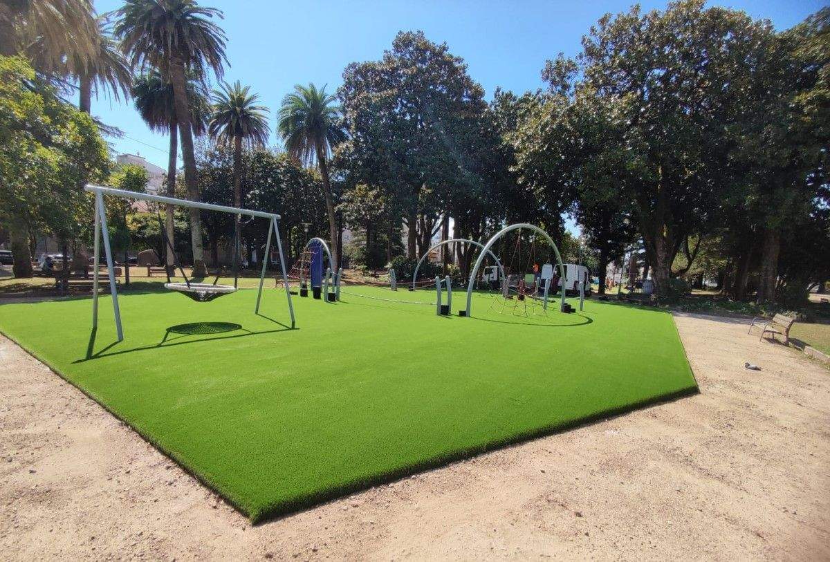 Parque infantil das Palmeiras reformado no mes de agosto 