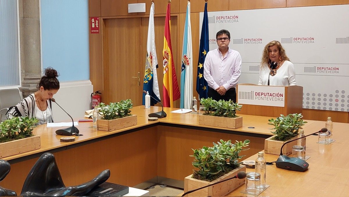 Carmela Silva e Gregorio Agís en rolda de prensa