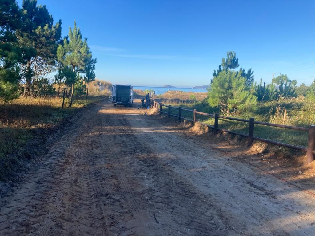 O Concello renova o valado de protección dunar da Praia de Major