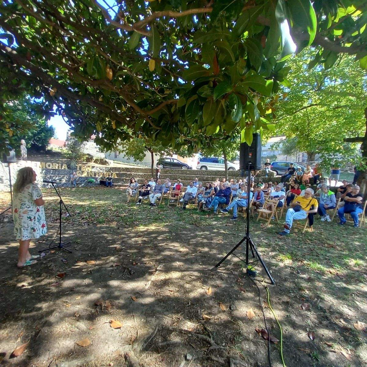 Acto 'A Vilaboa resistente' de A Regaduxa en San Adrián de Cobres