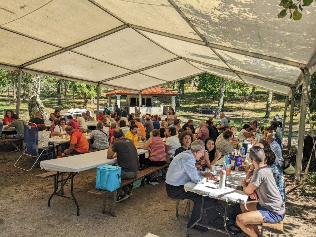 Festa de inauguración do asador do Lago de Castiñeiras