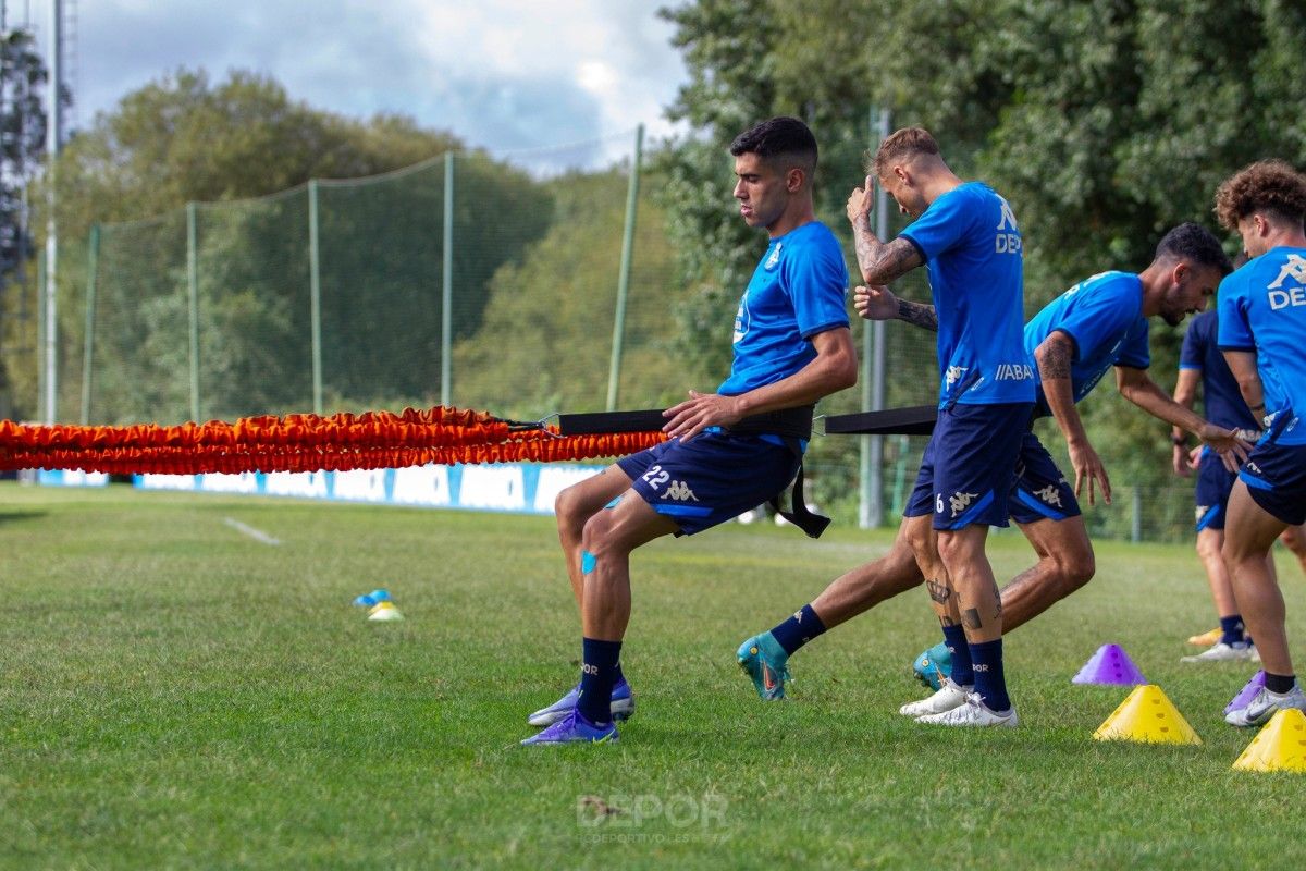 Diego Villares, en un entrenamiento del Deportivo