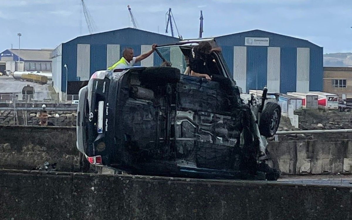 Herido un policía en un accidente en la autovía de Marín