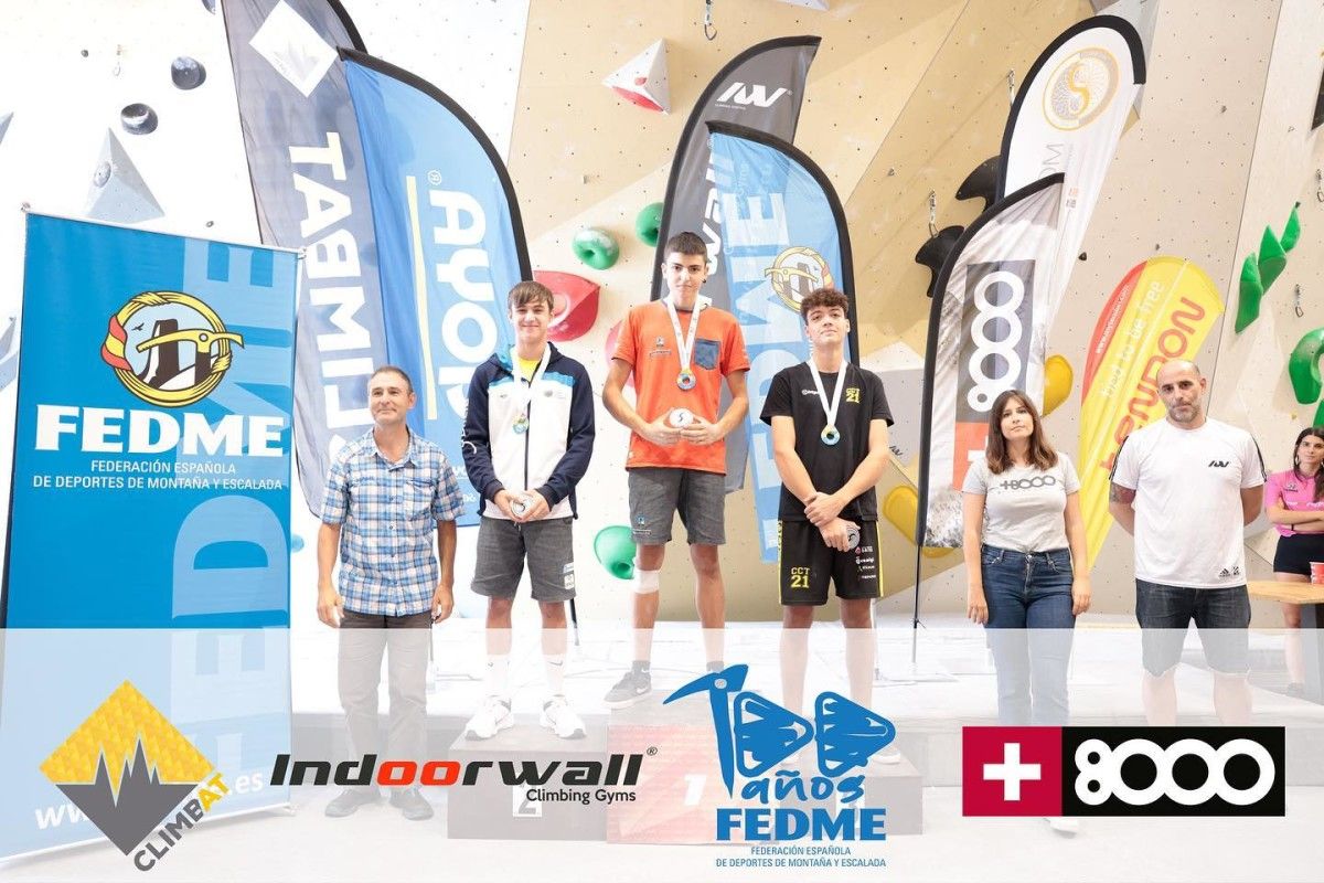 Xavier Carballo (esquerda) no podio da Copa de España de Escalada de Dificultade celebrada en Vilanova i a Geltrú