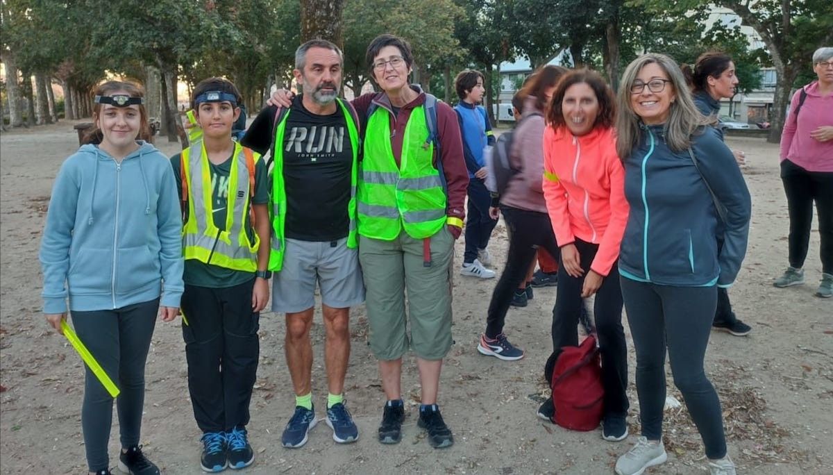 Participantes en la 'andaina dos Fachos'