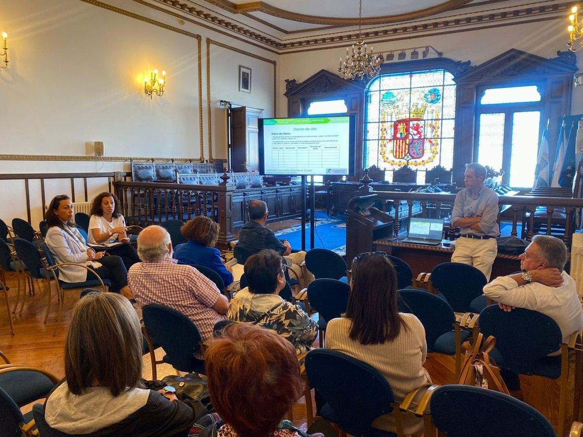 Reunión no Concello de Marín coa veciñanza de Cantodarea