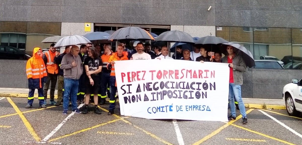 Protesta dos traballadores de Pérez Torres Marítima
