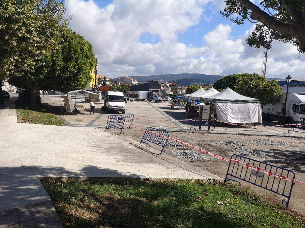 Praza pública de Vilalonga