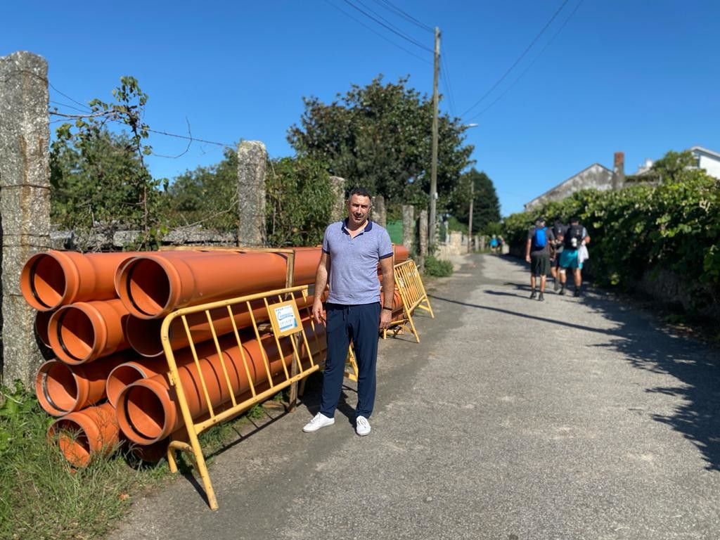 Caldas mejora el saneamiento en la parroquia de Santa María