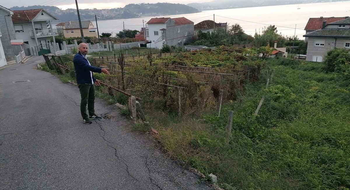 Julio Casás no Camiño Casás, en Combarro