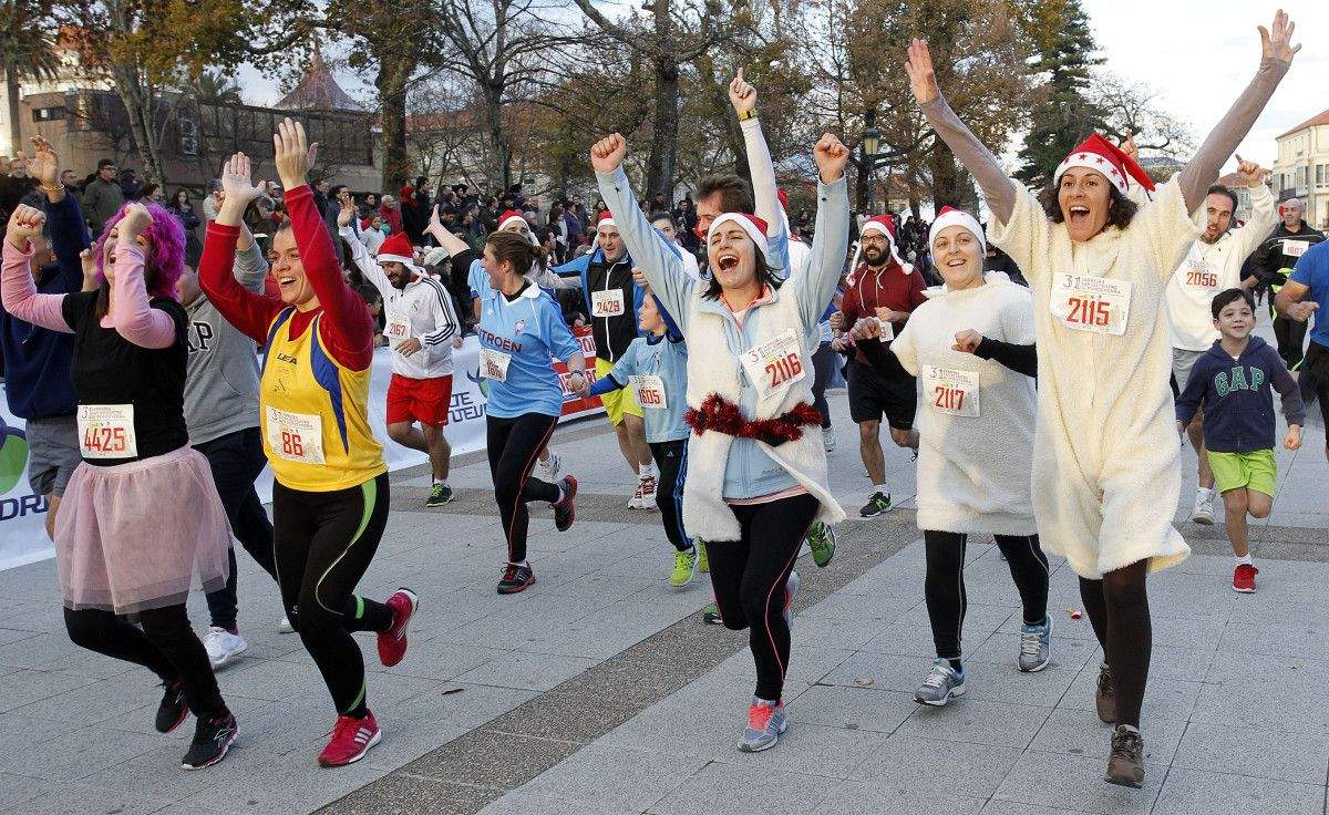 Participantes na carreira popular de San Silvestre 2014