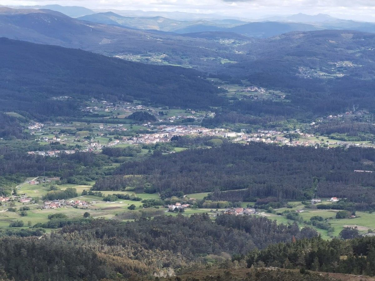 Vista xeral de Cuntis desde Xesteiras