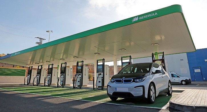 Punto de recarga para coches eléctricos