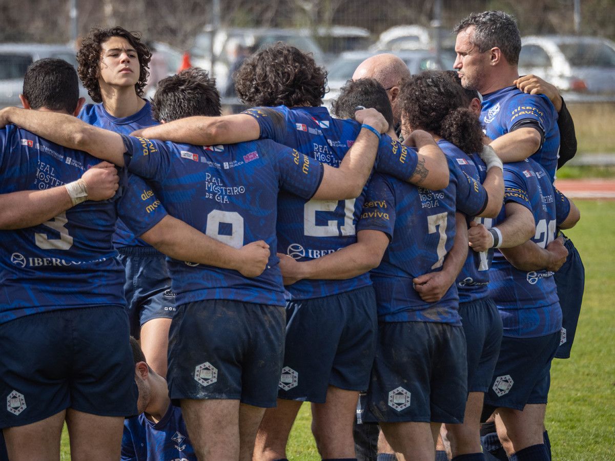 La Universidad de Vigo organiza encuentros semanales de rugby para principiantes