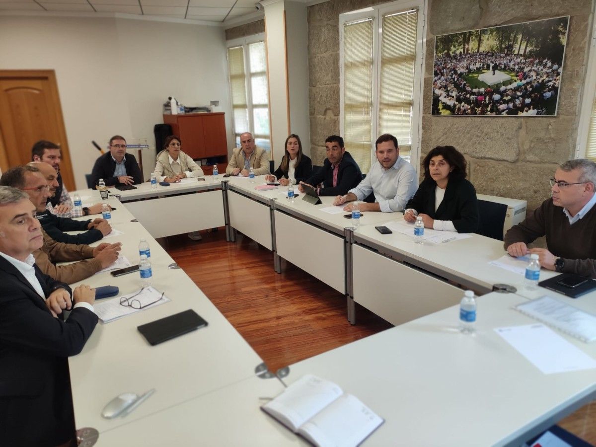 Reunión de Luis López cos deputados provinciais