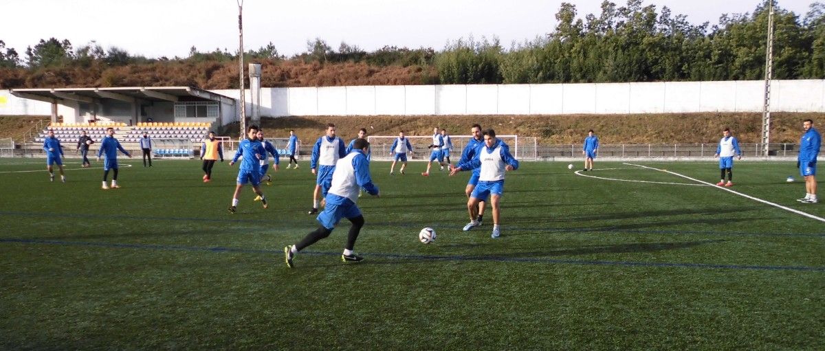 Adestramento do Pontevedra celebrado no campo do Carrasco Adestramento do Pontevedra celebrado no campo do Carrasco