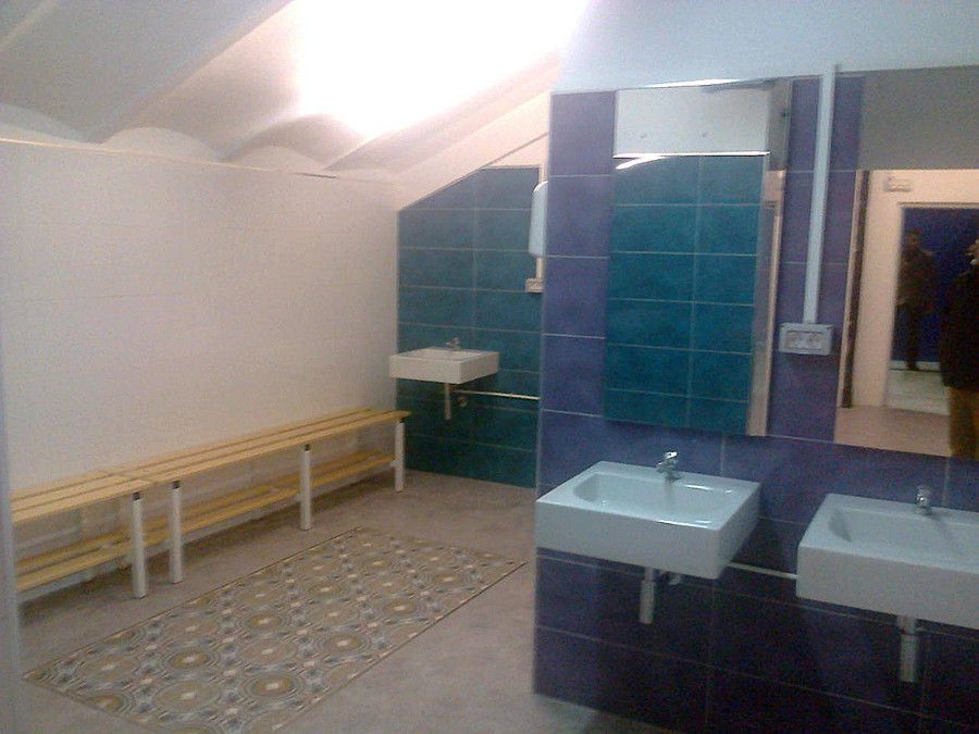 Vestuarios del Estadio de fútbol de San Pedro