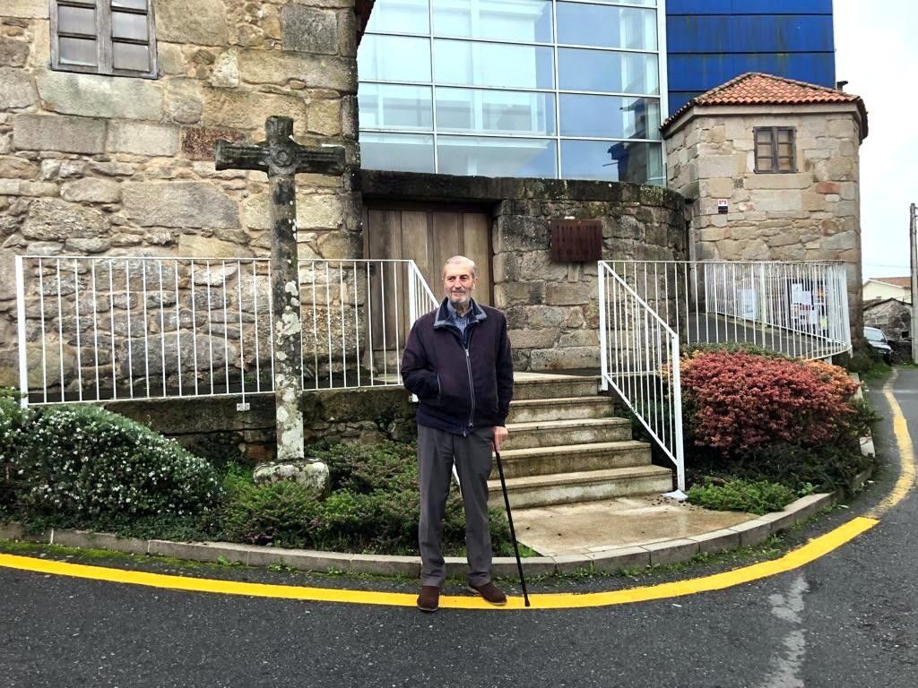 Roberto Taboada Rivadulla, delante de la Casa Museo Colón