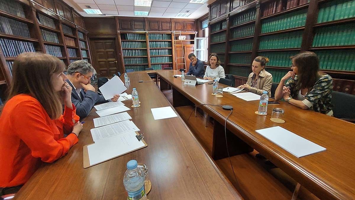 Xuntanza de Fernández Lores con representantes dos ministerios de Transportes e Transición Ecolóxica