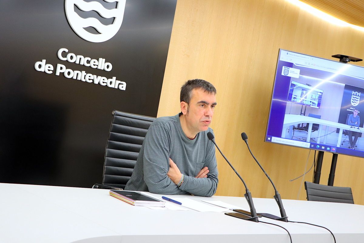 Xaquín Moreda presenta a programación do mes da memoria, que se celebrará neste novembro do 2022